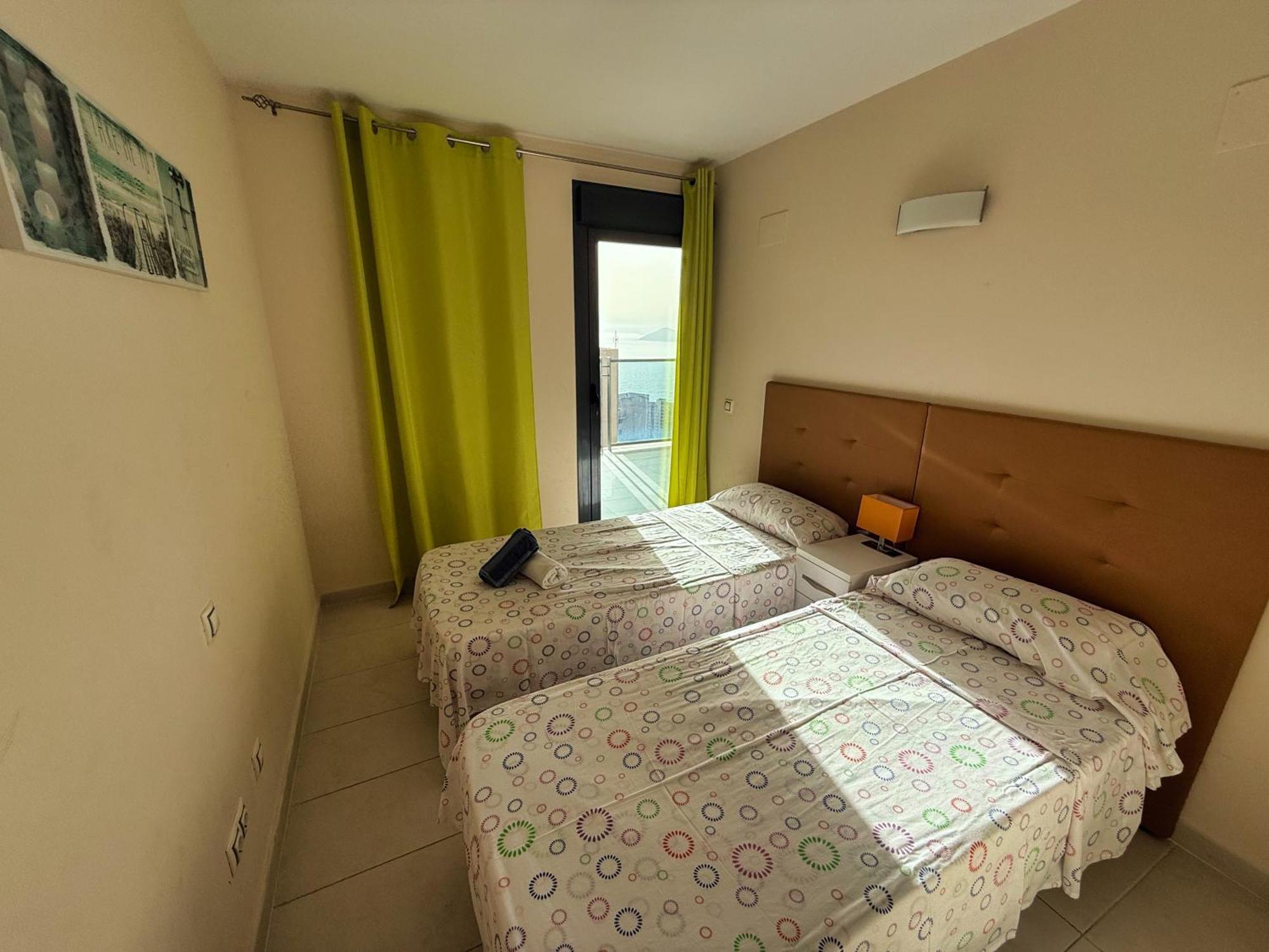 Beautiful Apartment Near Beach With Panoramic Sea-View 베니돔 외부 사진