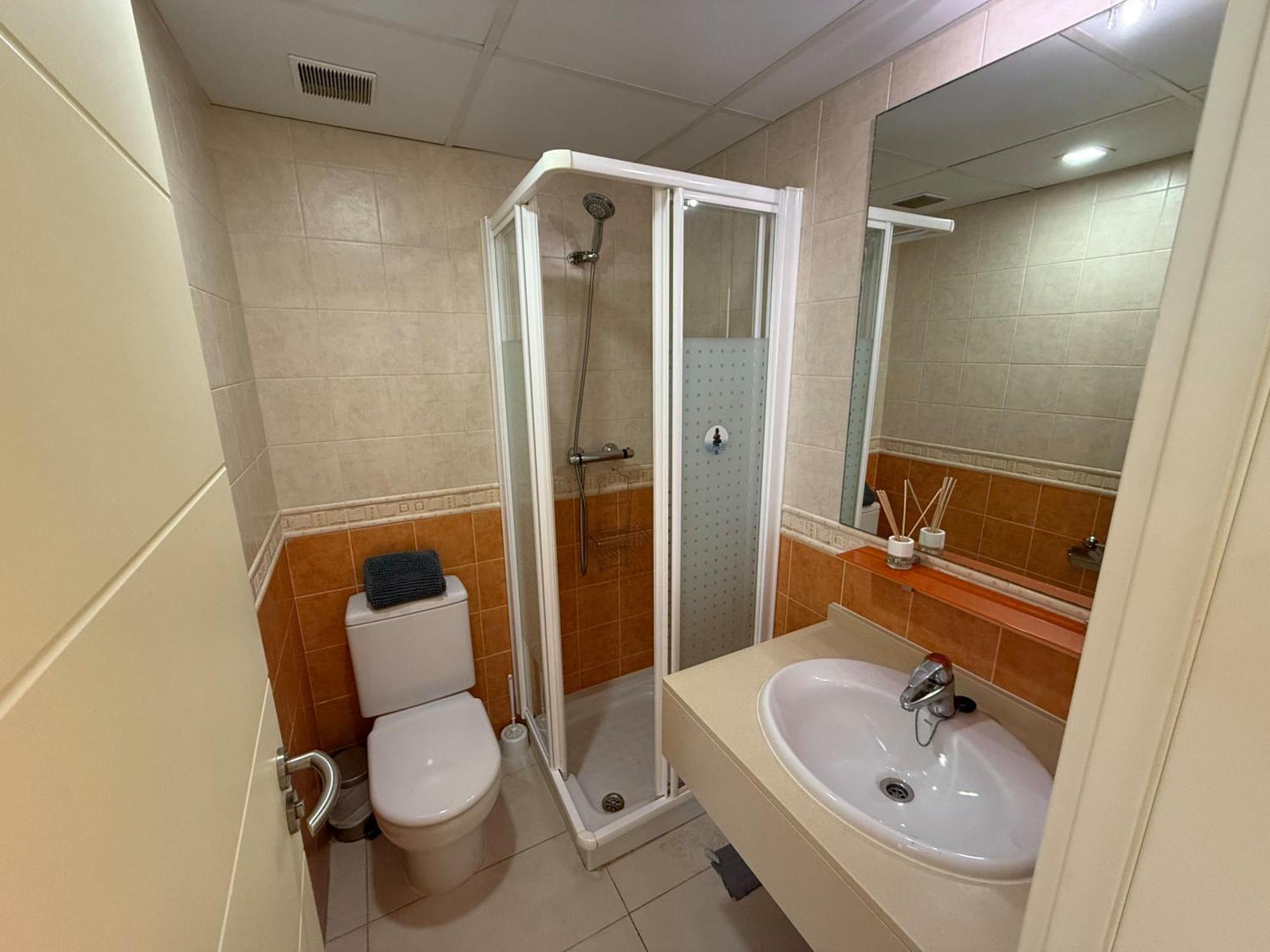 Beautiful Apartment Near Beach With Panoramic Sea-View 베니돔 외부 사진