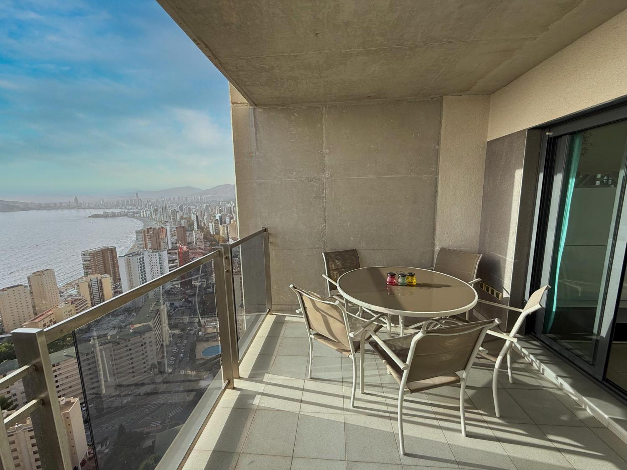 Beautiful Apartment Near Beach With Panoramic Sea-View 베니돔 외부 사진